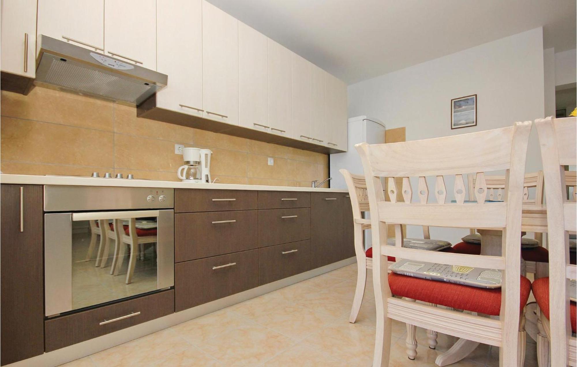 Cozy Apartment In Prigradica With House Sea View Exterior foto